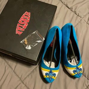 NWT Hornets Heels by Herstar NBA